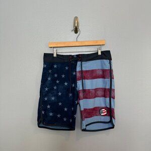 TRAVIS MATHEW American Flag board shorts size 34